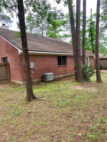 75 E Village Knoll Circle, The Woodlands, TX 77381