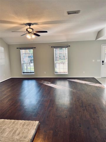 75 E Village Knoll Circle, The Woodlands, TX 77381