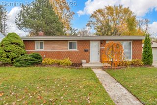 26935 Constance Avenue, Dearborn Heights, MI 48127