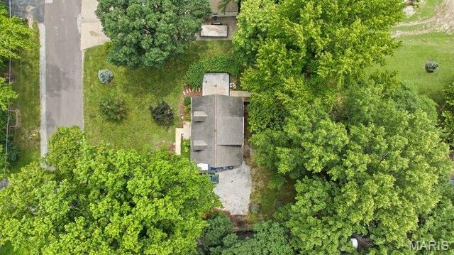 616 Plantmore Drive, Ferguson, MO 63135