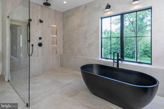 109 POE RD, Princeton, NJ 08540