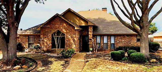 2911 Staffordshire Drive, Carrollton, TX 75007