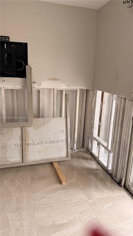 811 SE 4th Ave C106, Dania Beach, FL 33004