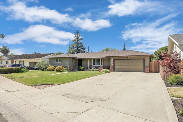 935 Daisy Ave, Lodi, CA 95242