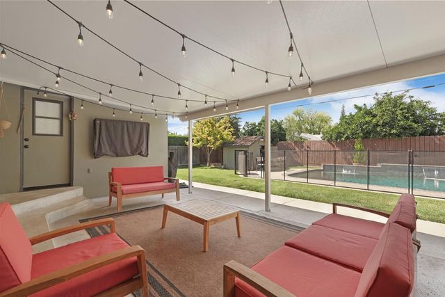 935 Daisy Ave, Lodi, CA 95242