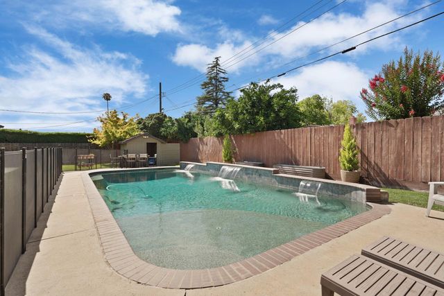 935 Daisy Ave, Lodi, CA 95242