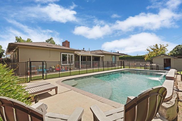935 Daisy Ave, Lodi, CA 95242