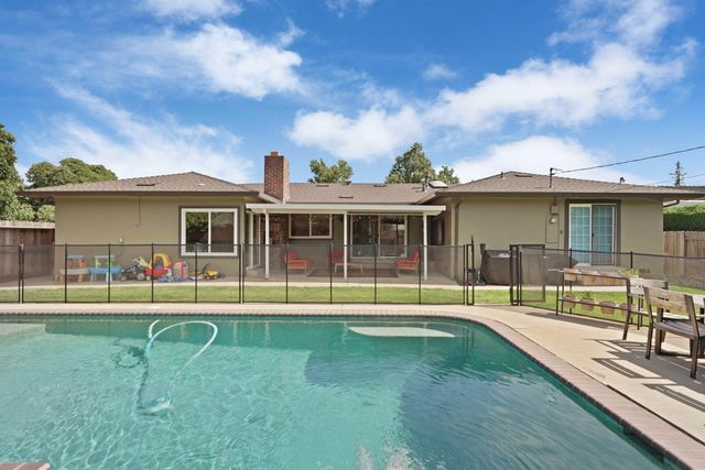 935 Daisy Ave, Lodi, CA 95242
