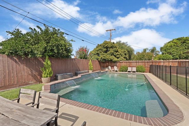 935 Daisy Ave, Lodi, CA 95242