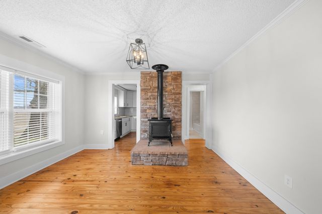 5915 Lynchburg Rd, Winchester, TN 37398