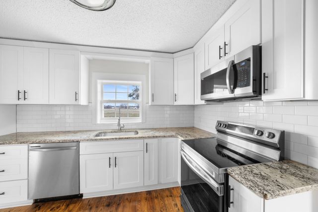 5915 Lynchburg Rd, Winchester, TN 37398