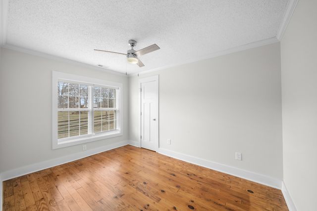 5915 Lynchburg Rd, Winchester, TN 37398