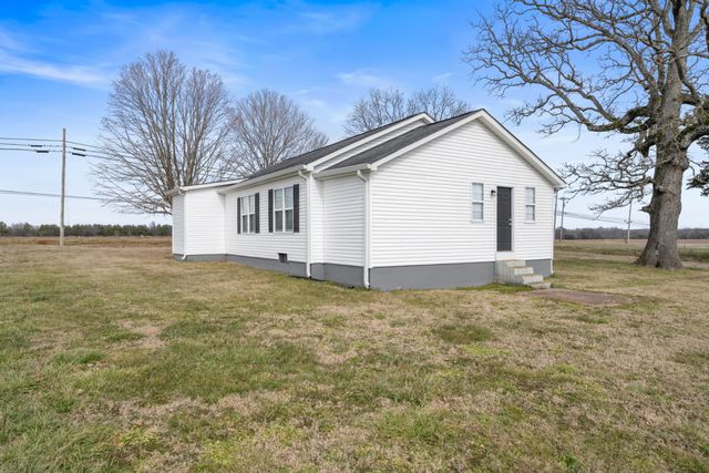 5915 Lynchburg Rd, Winchester, TN 37398