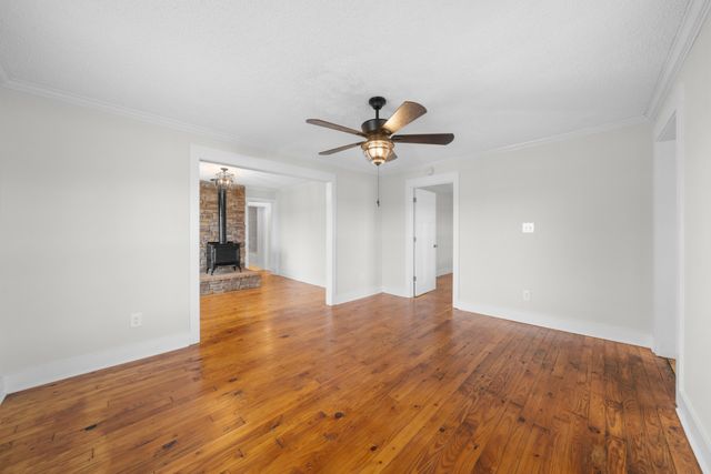 5915 Lynchburg Rd, Winchester, TN 37398