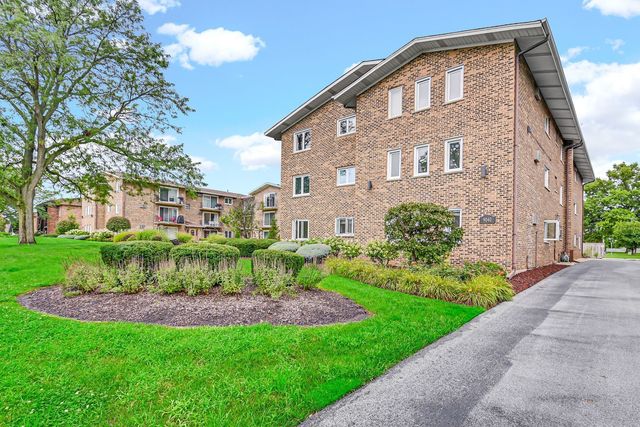9040 W 140th Street 2B, Orland Park, IL 60462