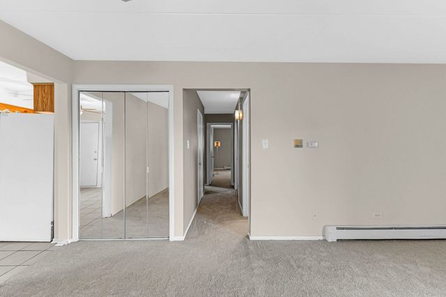 9040 W 140th Street 2B, Orland Park, IL 60462