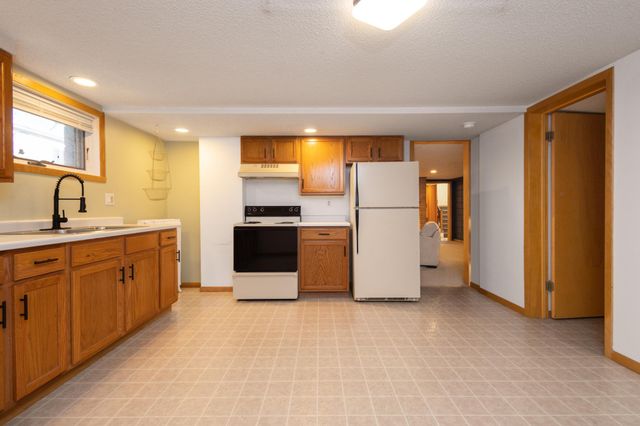 635 W Summit Avenue, Fergus Falls, MN 56537