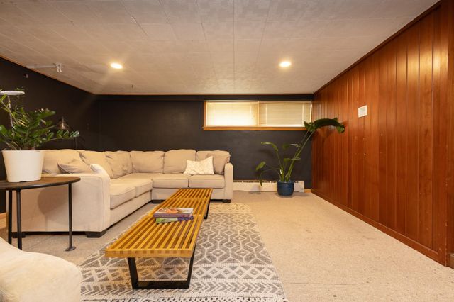 635 W Summit Avenue, Fergus Falls, MN 56537