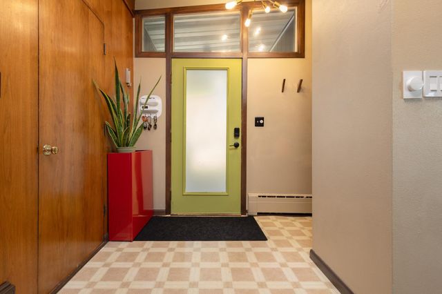 635 W Summit Avenue, Fergus Falls, MN 56537