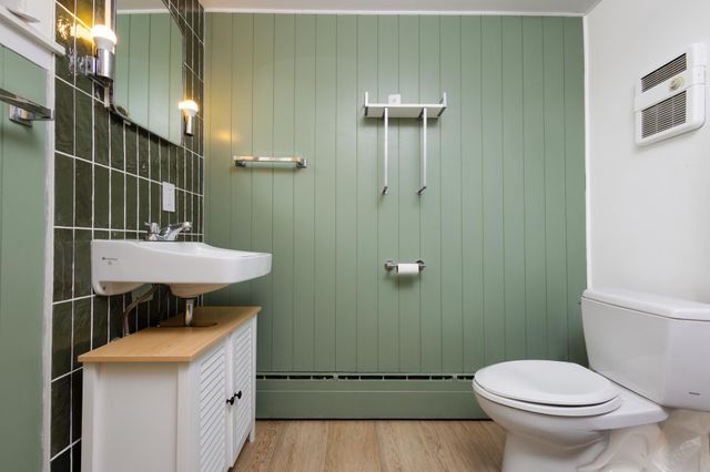 635 W Summit Avenue, Fergus Falls, MN 56537