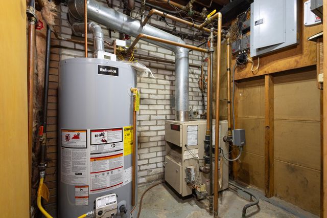 635 W Summit Avenue, Fergus Falls, MN 56537