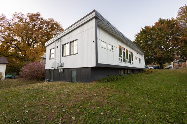 635 W Summit Avenue, Fergus Falls, MN 56537