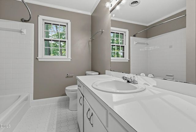 4700 Oakcliffe Road, Greensboro, NC 27406