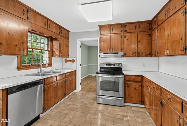 4700 Oakcliffe Road, Greensboro, NC 27406