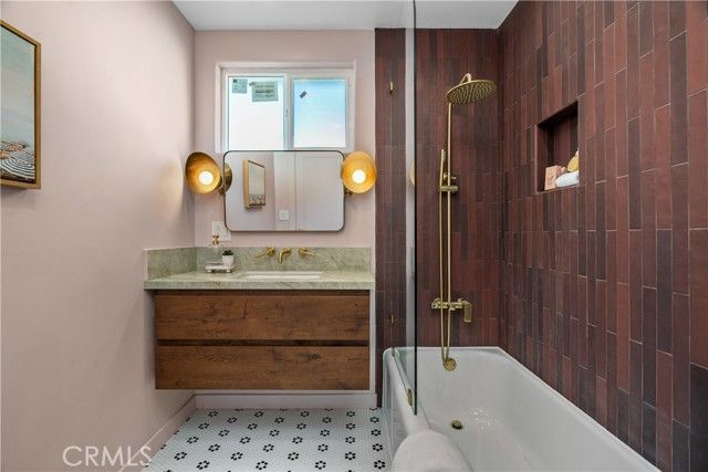 5625 Saint Clair Avenue, Valley Village, CA 91607