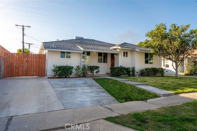 5625 Saint Clair Avenue, Valley Village, CA 91607