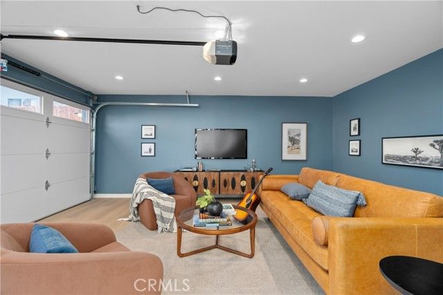 5625 Saint Clair Avenue, Valley Village, CA 91607