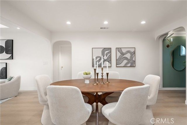 5625 Saint Clair Avenue, Valley Village, CA 91607