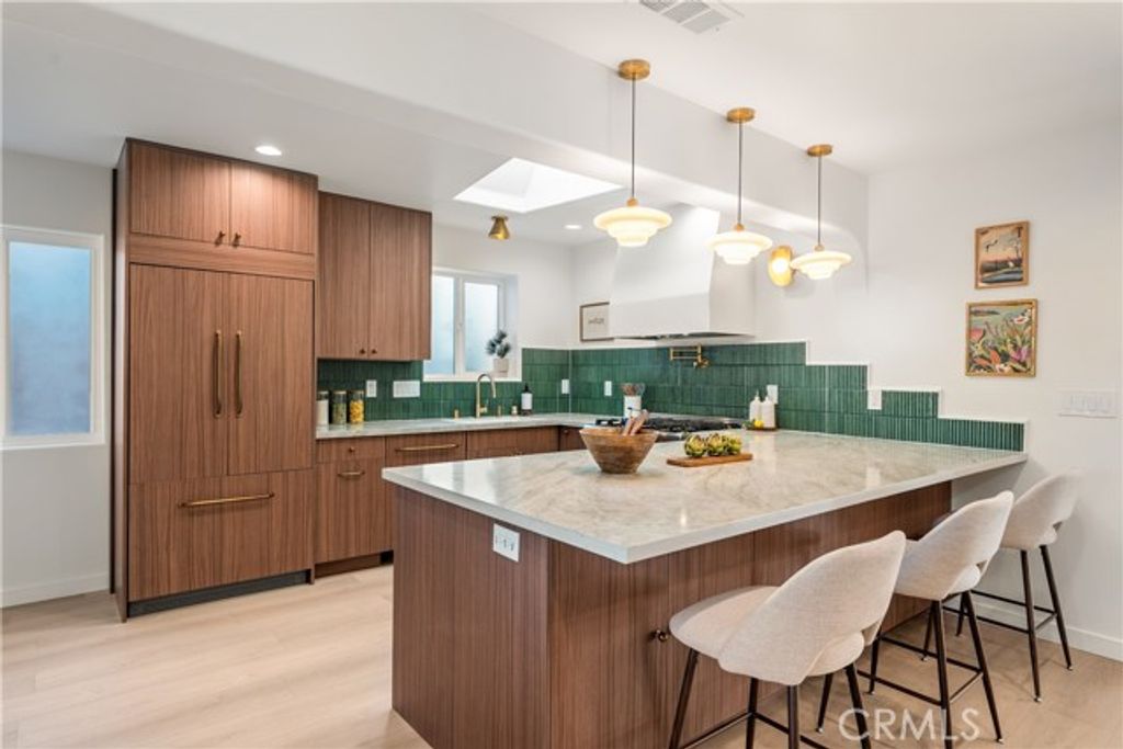 5625 Saint Clair Avenue, Valley Village, CA 91607