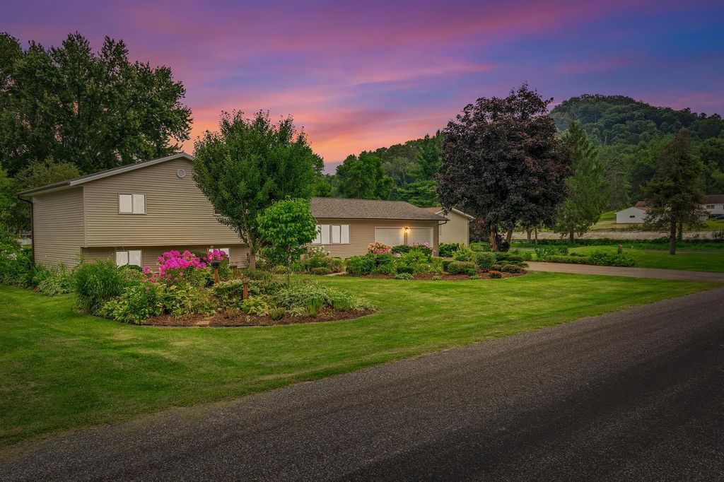 N1110 Bloomer Mill Rd, ROAD, La Crosse, WI 54601