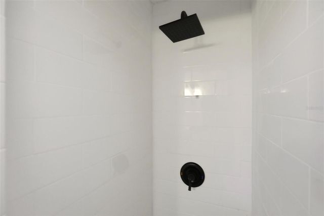 140 POINSETTIA CIRCLE NE, Port Charlotte, FL 33952