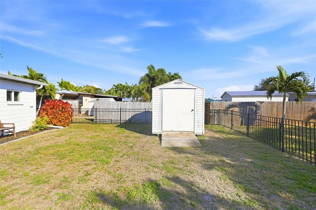 140 POINSETTIA CIRCLE NE, Port Charlotte, FL 33952