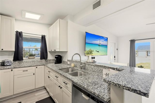 140 POINSETTIA CIRCLE NE, Port Charlotte, FL 33952