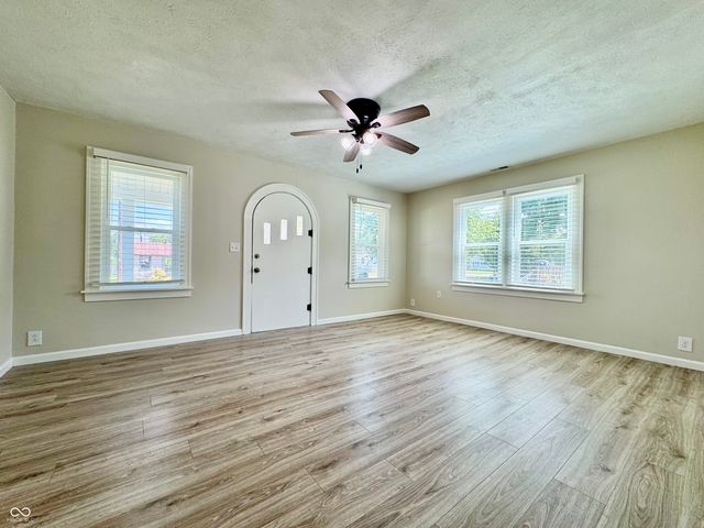 476 N Meridian Street, Scottsburg, IN 47170