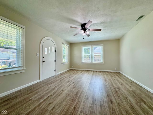 476 N Meridian Street, Scottsburg, IN 47170