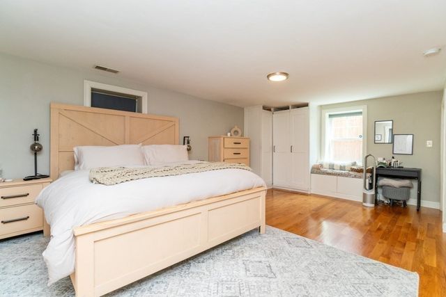 189 Shirley St 1, Winthrop, MA 02152