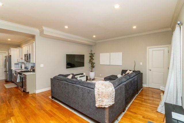 189 Shirley St 1, Winthrop, MA 02152