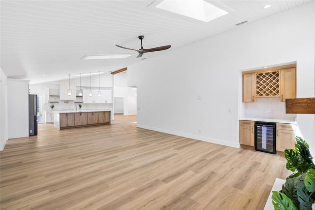 512 CRYSTAL GROVE BOULEVARD, Lutz, FL 33548