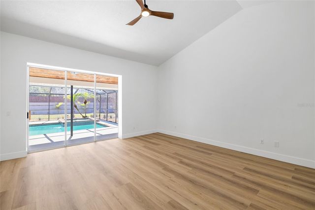 512 CRYSTAL GROVE BOULEVARD, Lutz, FL 33548