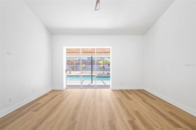 512 CRYSTAL GROVE BOULEVARD, Lutz, FL 33548