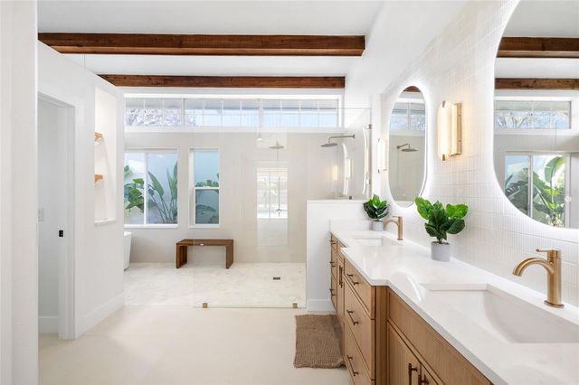 512 CRYSTAL GROVE BOULEVARD, Lutz, FL 33548