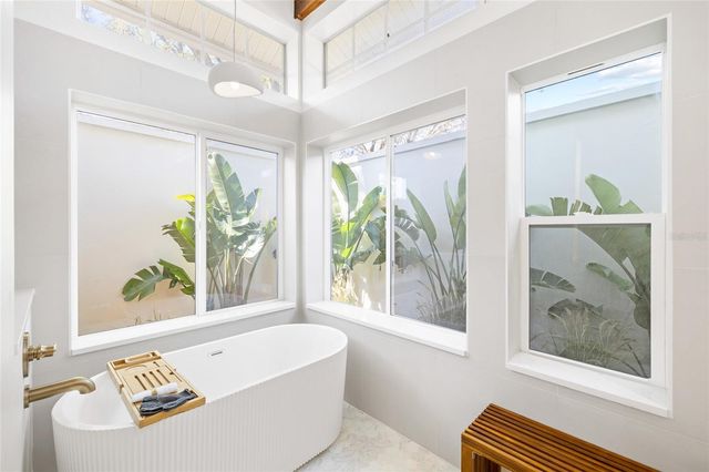 512 CRYSTAL GROVE BOULEVARD, Lutz, FL 33548