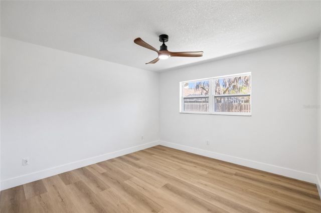 512 CRYSTAL GROVE BOULEVARD, Lutz, FL 33548