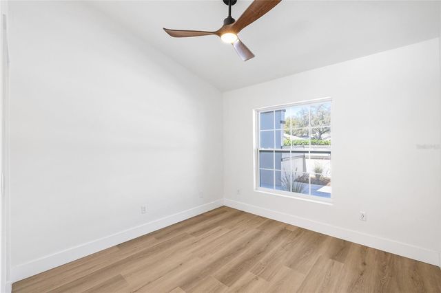 512 CRYSTAL GROVE BOULEVARD, Lutz, FL 33548