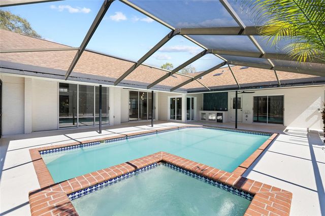 512 CRYSTAL GROVE BOULEVARD, Lutz, FL 33548