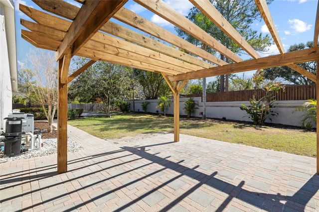 512 CRYSTAL GROVE BOULEVARD, Lutz, FL 33548